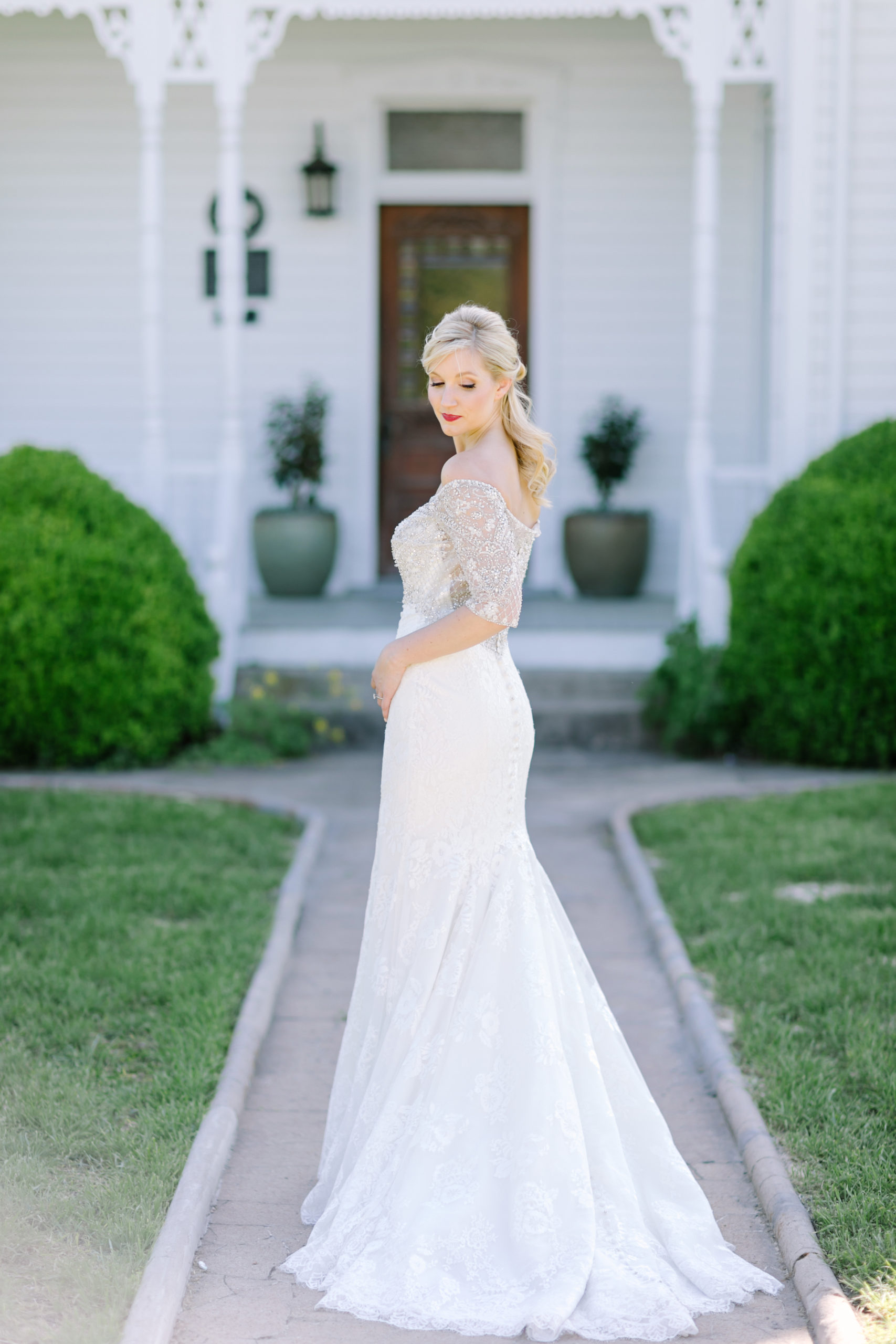 Jamie's Bridals | Julie Wilhite Photography | Austin Bridals | Outdoor Bridals | via juliewilhite.com