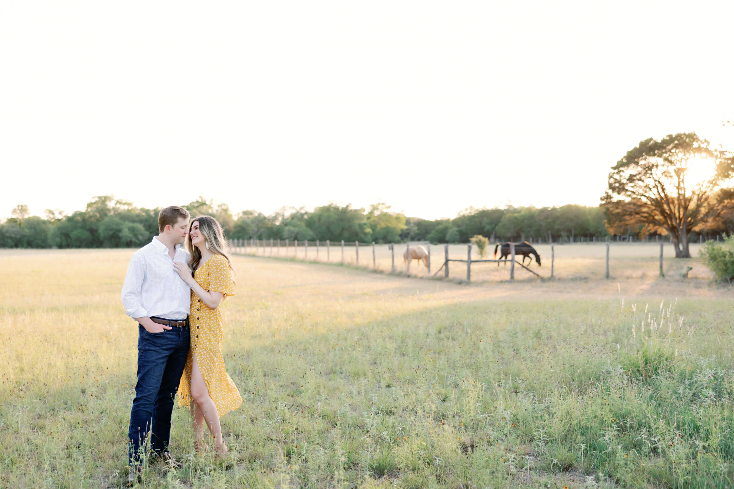 How to pick an engagement session outfit for your Austin session