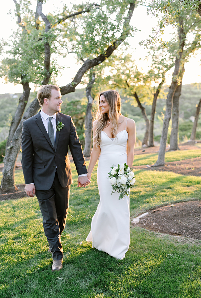 Golden hour wedding day pictures in Dripping Springs