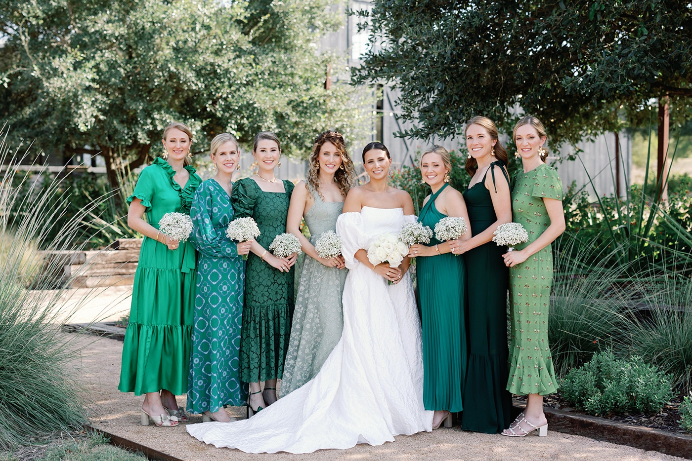 Bridal party pictures at Two Wishes Ranch outside of Austin