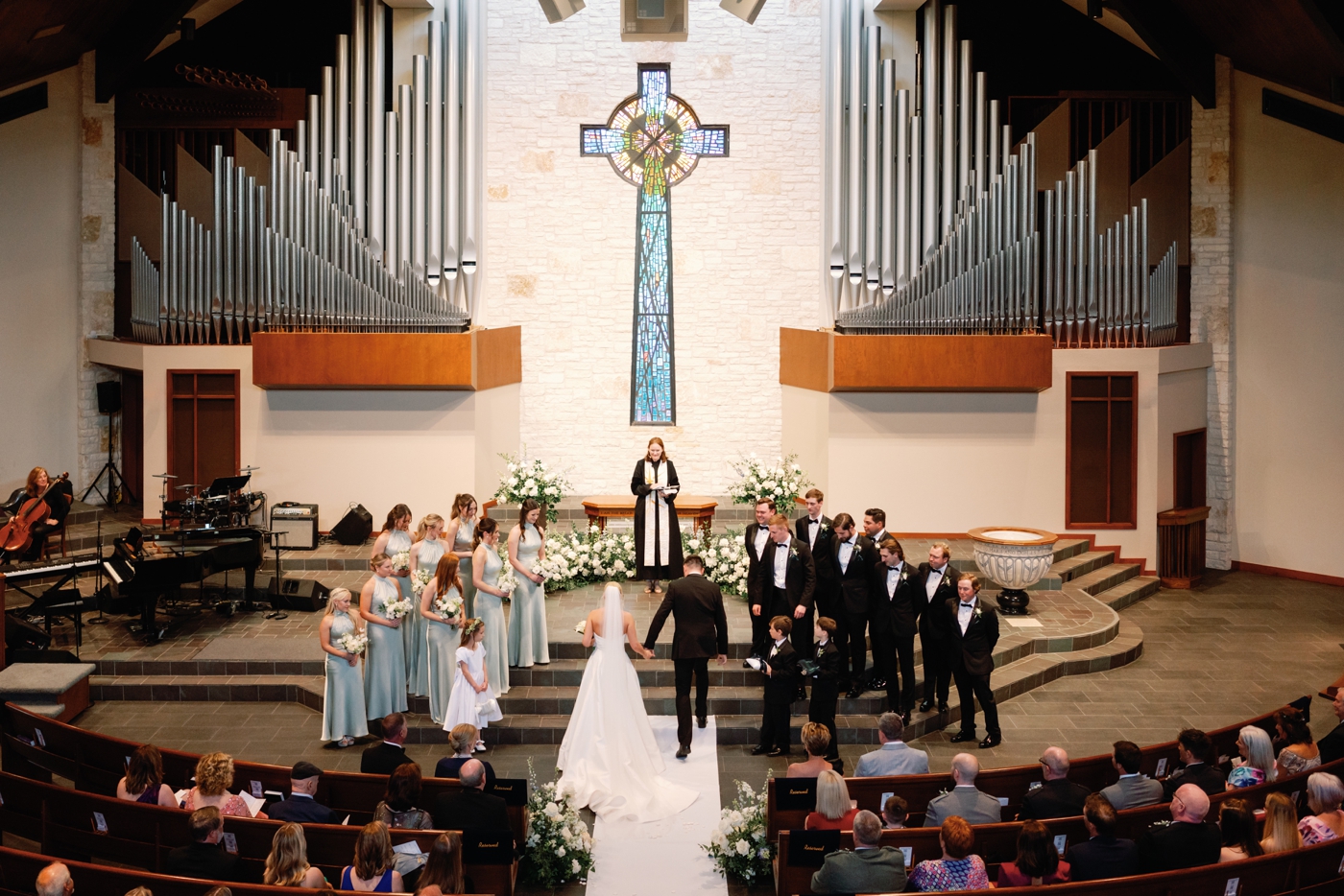 Wedding ceremony at Westlake Hills Presbyterian Church in Austin